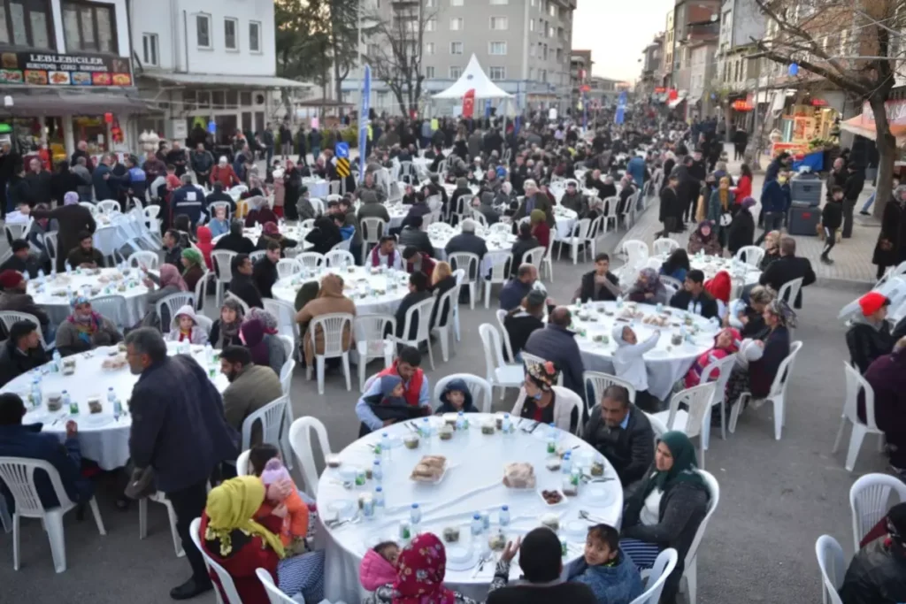973 bin liralık hayali iftar