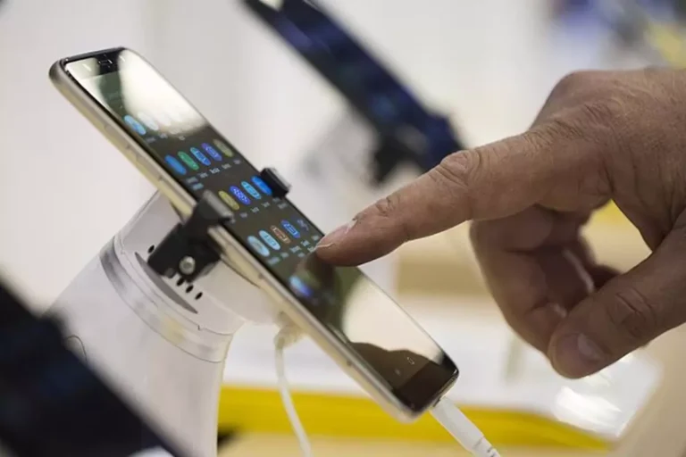 Cep telefonunda bu uygulamayı kullananlar hesabına erişemiyor