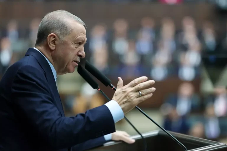 Erdoğan, Özel’in verdiği röportaja ateş püskürdü