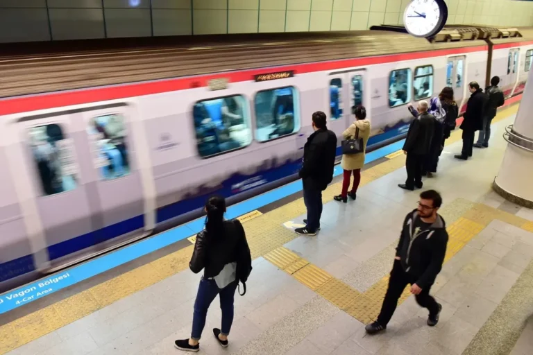İstanbul’da iki metro istasyonu kapatıldı