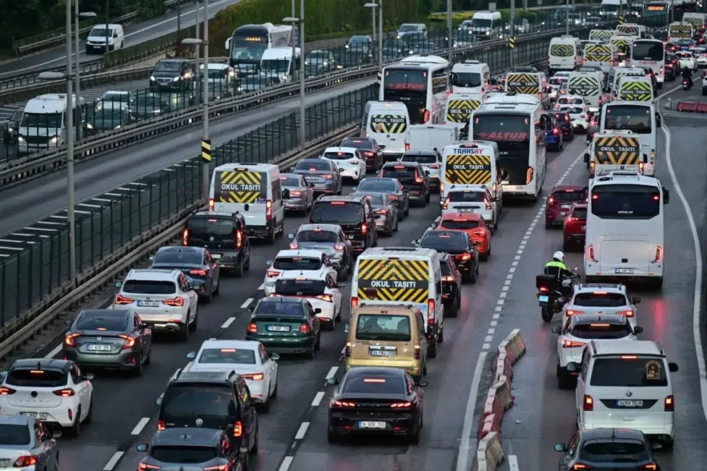 Saraçhane çevresindeki bu yollar 24 saatliğine trafiğe kapatıldı