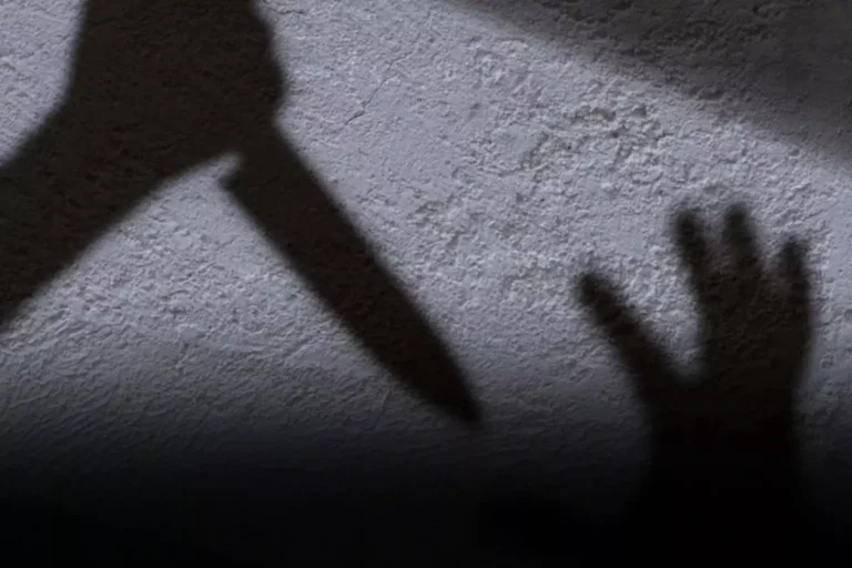 Kendisini 12 yerinden bıçaklayan oğlunu bu sözlerle savundu