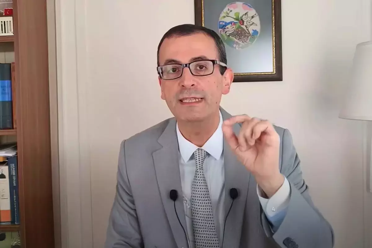 Ünlü ekonomist hayatını kaybetti