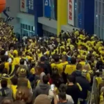 Taraftarlar basket maçında da aynı sloganı attı