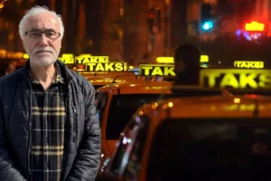 Boksör turist dehşet saçtı! Darp ettiği taksicinin yüz şekli değişti