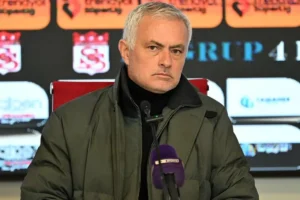 Fenerbahçe’de Jose Mourinho gönderilecek! İşte yerine gelecek isim