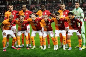 Takımın yıldızından kötü haber!