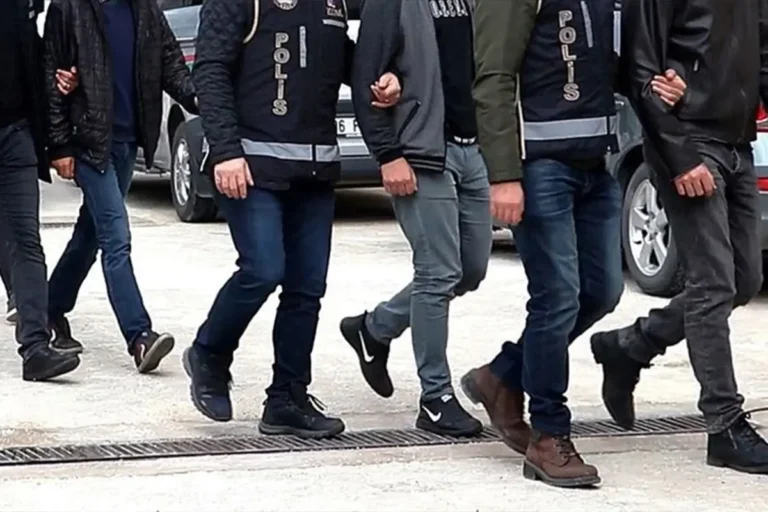 27 ilde FETÖ operasyonu! 73 kişi yakalandı