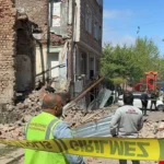 İstanbul’da son durum: 1 bina yıkıldı, 9 ev tahliye edildi