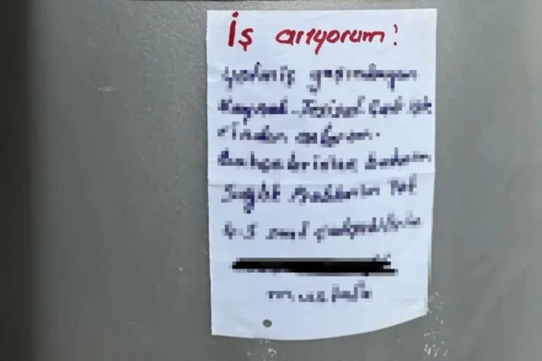 İstanbul’un göbeğinde asılan bu ilan yürek burktu