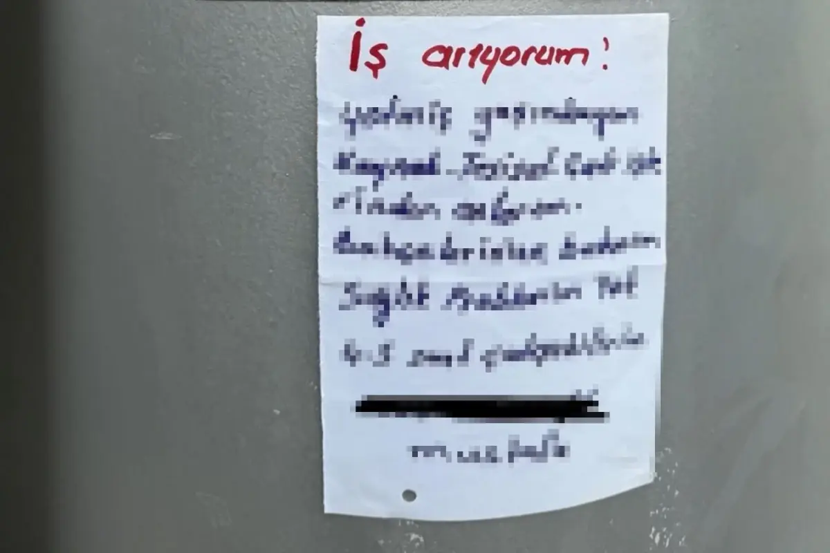 İstanbul’un göbeğinde asılan bu ilan yürek burktu