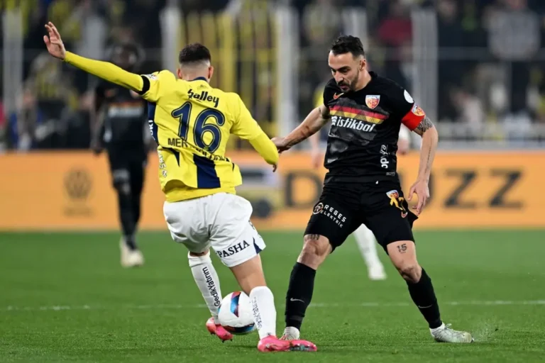 Kadıköy’de Fenerbahçe’yi yıkan futbolcu Galatasaray’a imzayı atıyor
