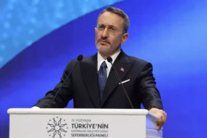 Özgür Özel’in boykot çağrısına Fahrettin Altun’dan sert tepki