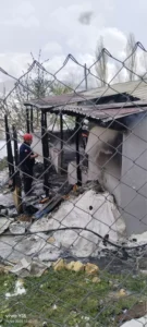 Prefabrik evde çıkan yangında 2 çocuk yanarak can verdi