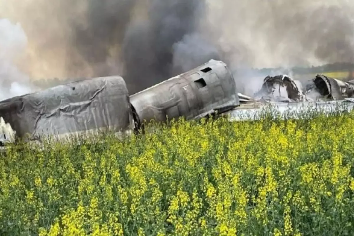 Rusya’da stratejik bombardıman uçağı düştü