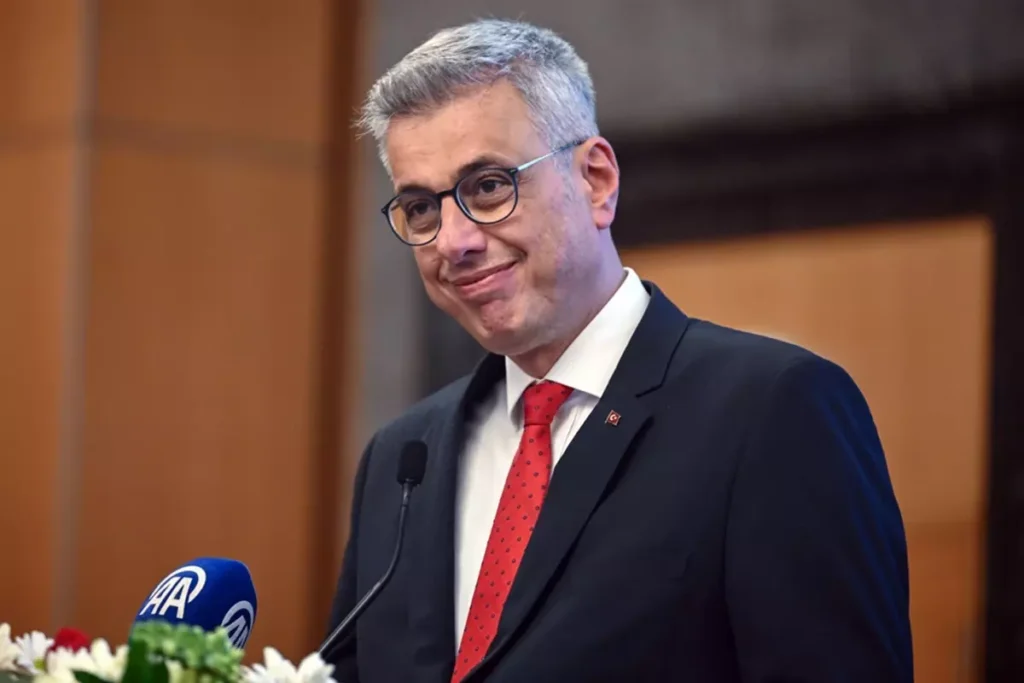 Atama bekleyen sağlıkçılara müjde geldi! Sayı da, takvim de netleşti