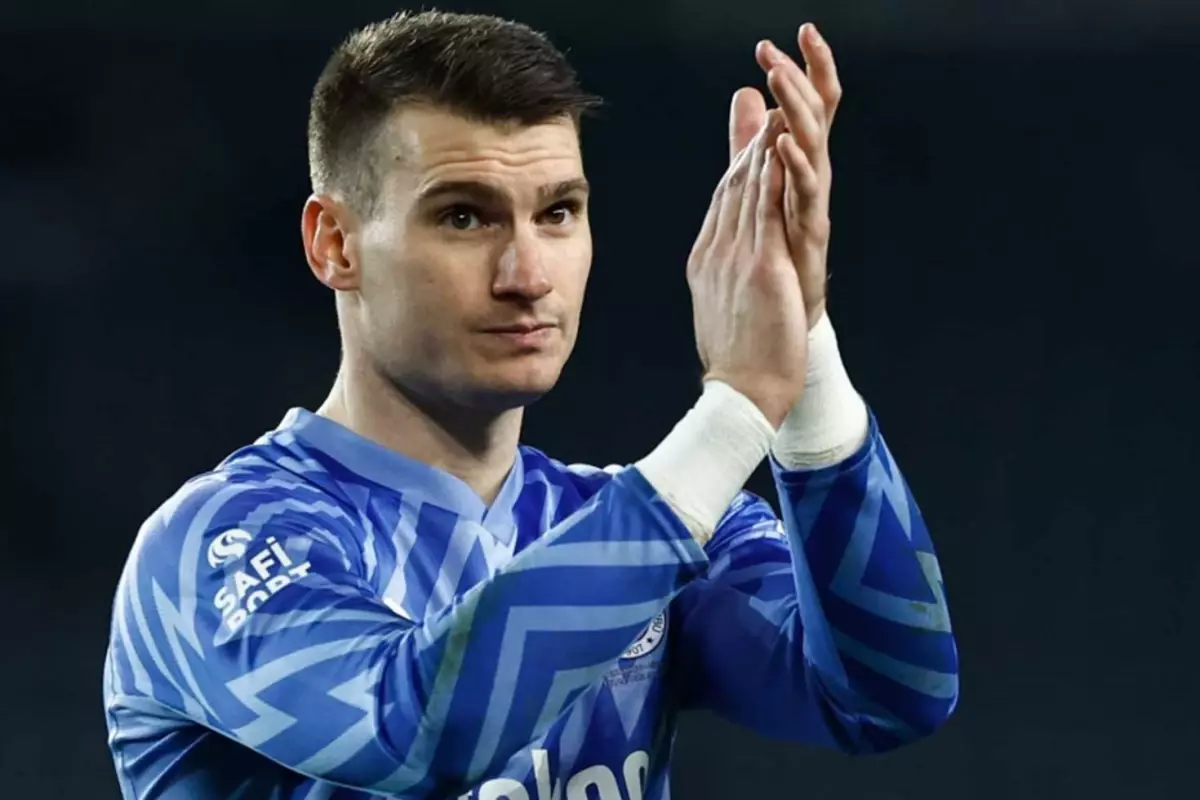 Fenerbahçe’den ayrılıyor! Sebebi çok konuşulur