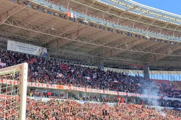 Amatör Lig maçını 20 binden fazla taraftar izledi