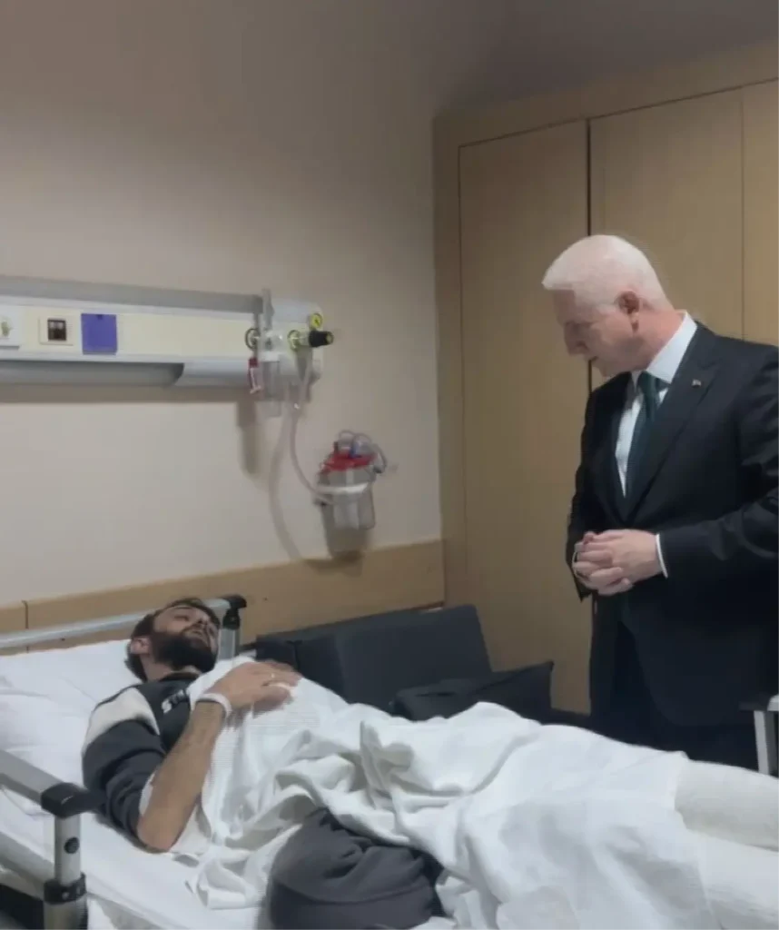 İstanbul Valisi Gül’den depremzedelere hastanelerde ziyaret