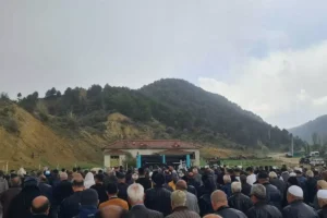 Duaya başladıkları gibi soluğu kapalı alanda aldılar